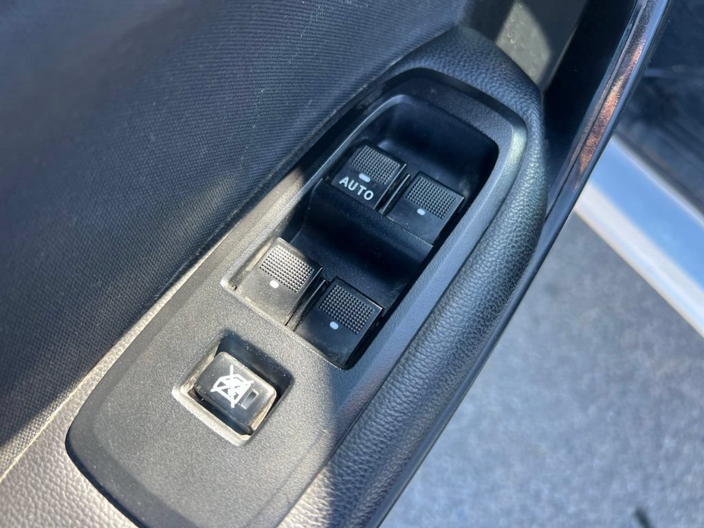 Used 2022 Oxford White Ford XLT image 22