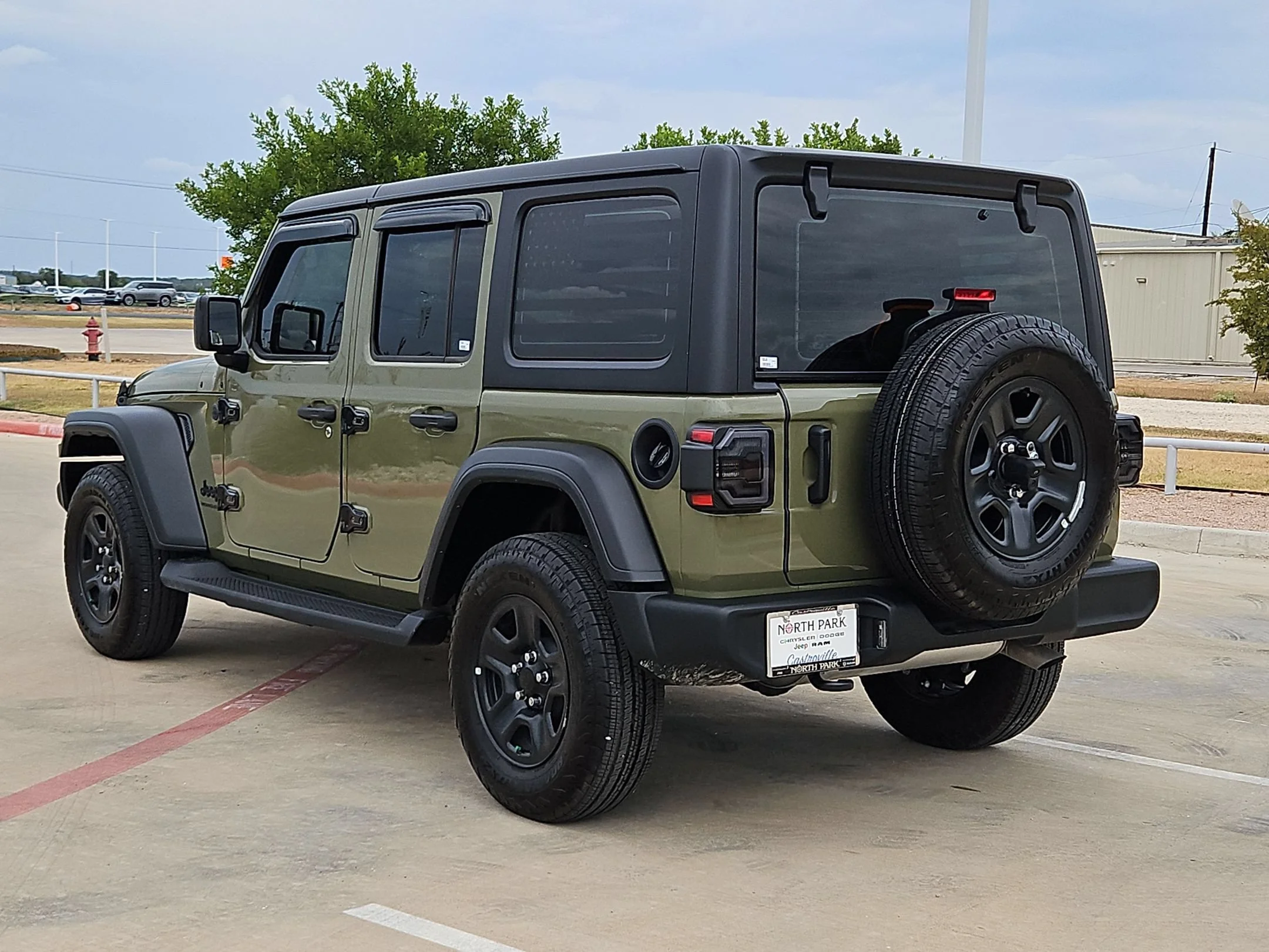 Used 2026 Green Jeep Sport image 5