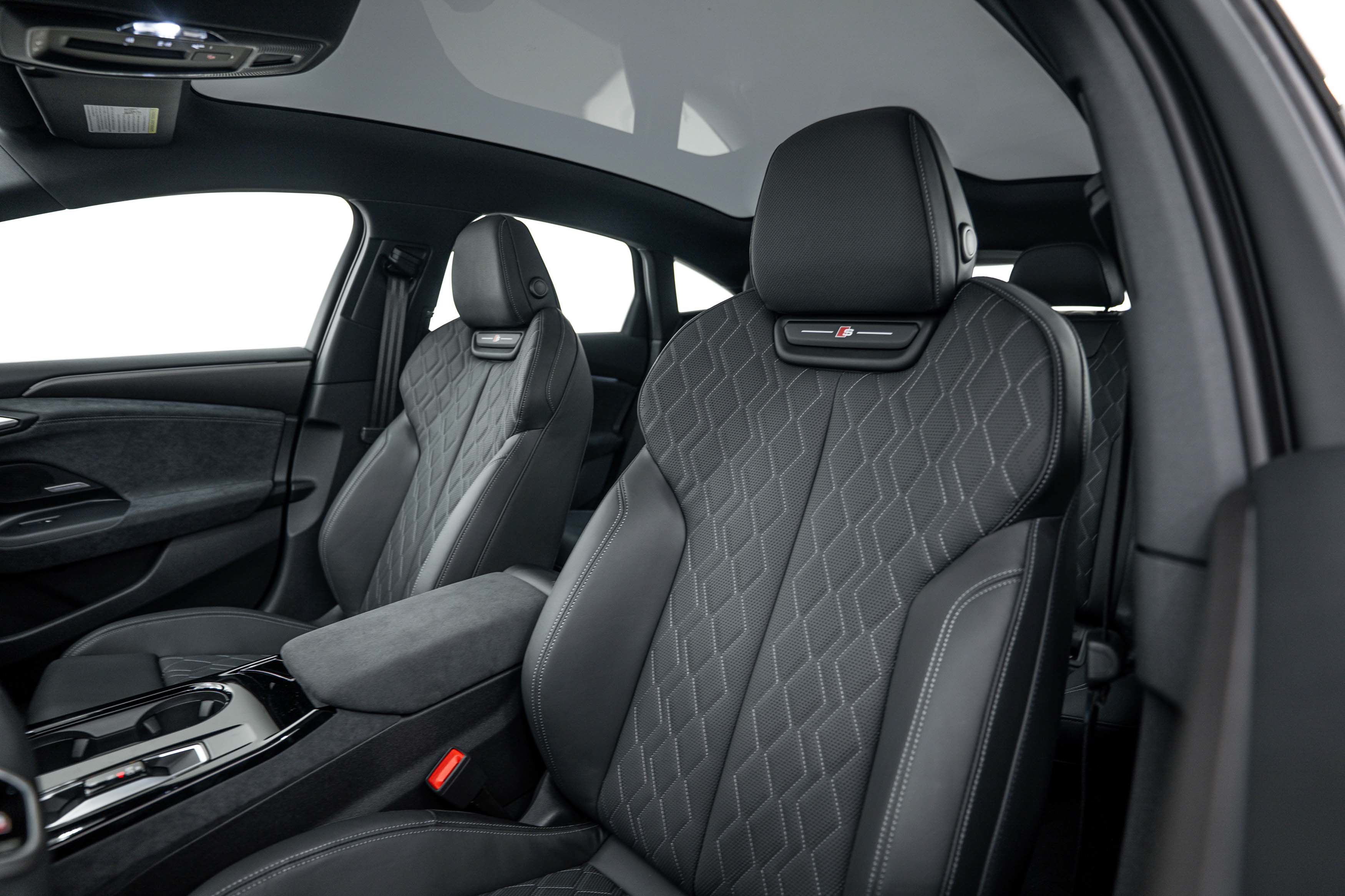New 2027 Daytona Gray Audi Premium Plus image 16