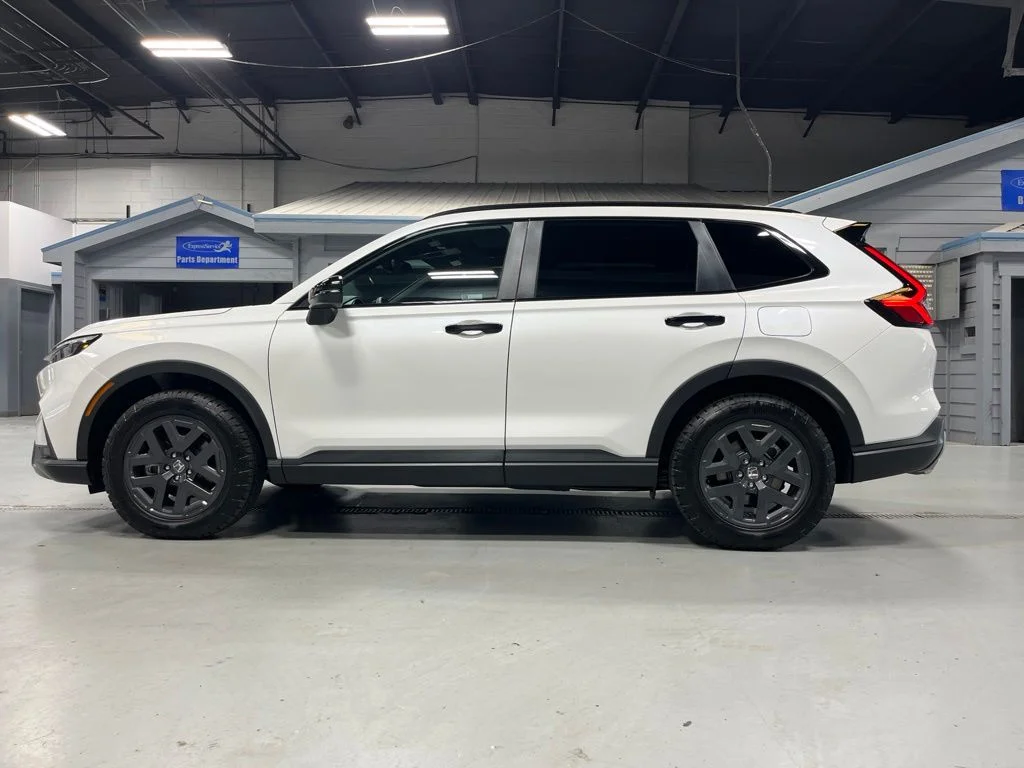 Used 2026 Platinum White Pearl Honda TrailSport image 4