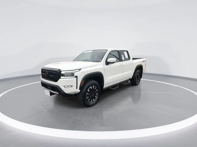 Used 2023 White Nissan PRO-4X image 4