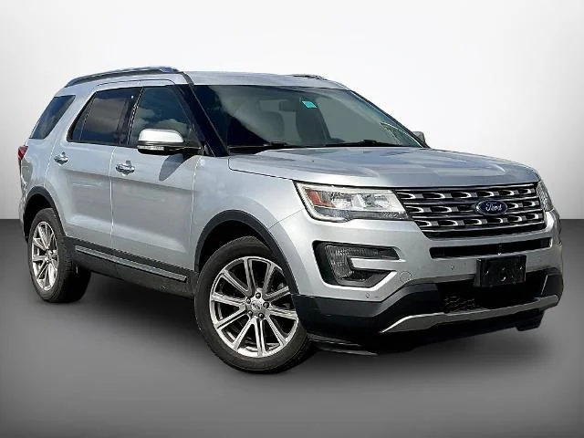 Used 2016 Ingot Silver Metallic Ford Limited image 15