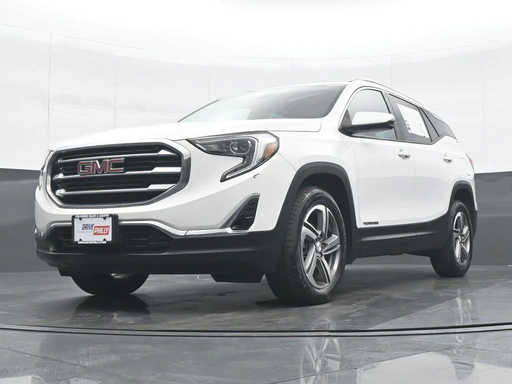 Used 2021 White GMC SLT image 25