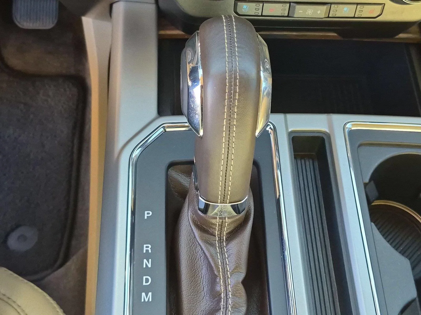 Used 2018 Blue Jeans Metallic Ford LARIAT image 28