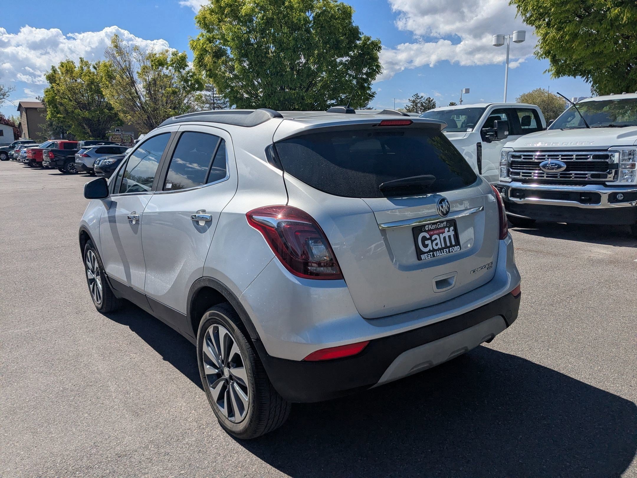 Used 2022 Quicksilver Metallic Buick Preferred image 5