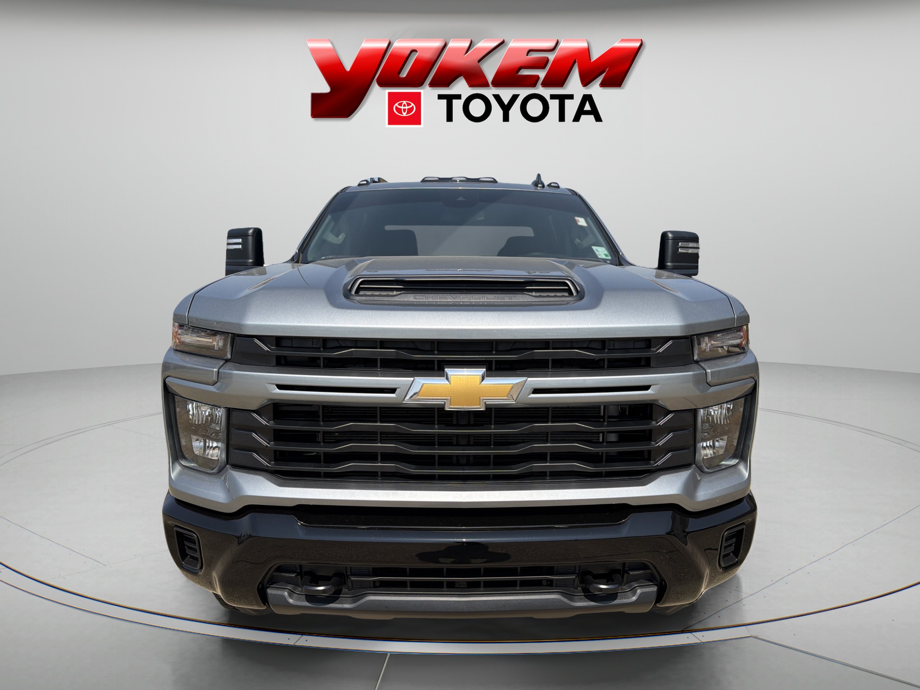 Used 2026 Sterling Gray Metallic Chevrolet Custom image 9