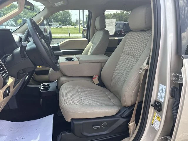 Used 2018 Gold Ford XLT image 15
