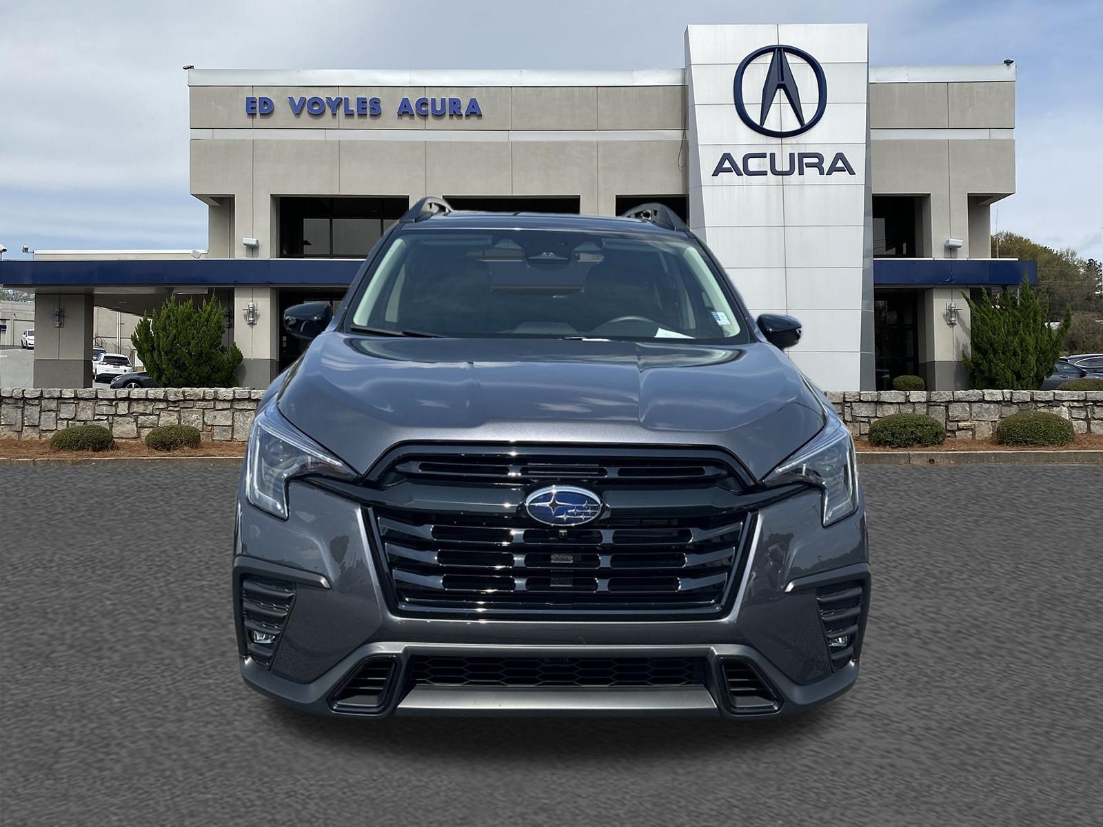 Used 2025 Magnetite Gray Metallic Subaru Onyx Edition Touring image 2
