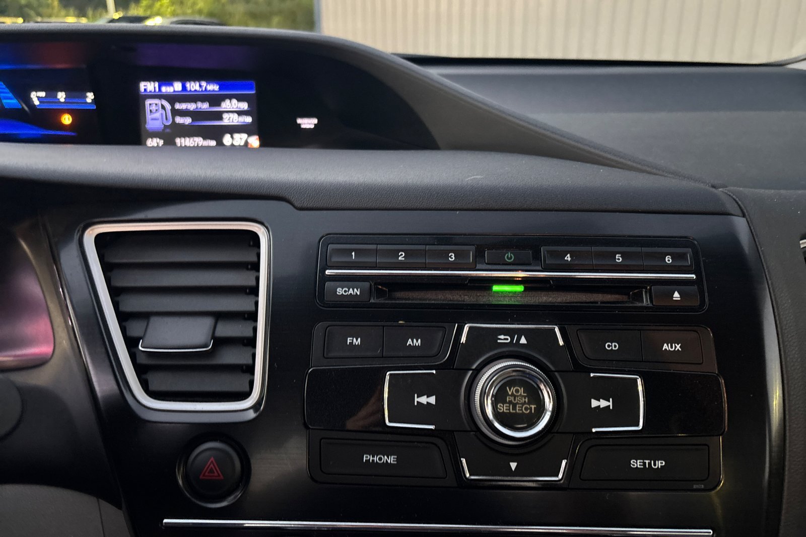 Used 2013  Honda LX image 21