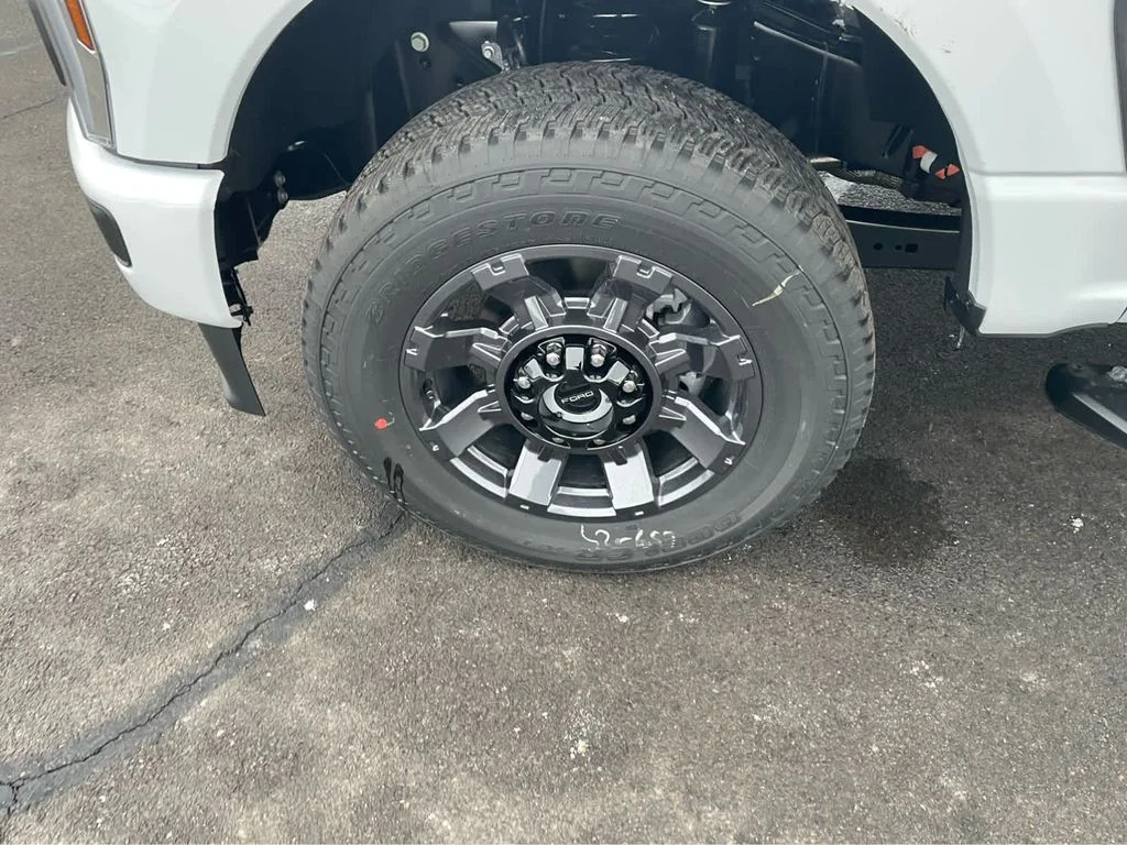 New 2026 Oxford White Ford F-350® XL image 9