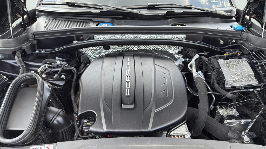 Used 2021 Black Porsche Base image 12