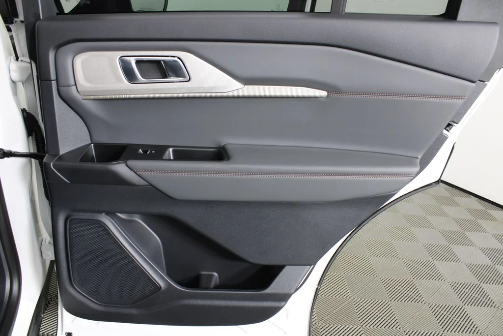 2026 Ford Explorer Active - Photo 11
