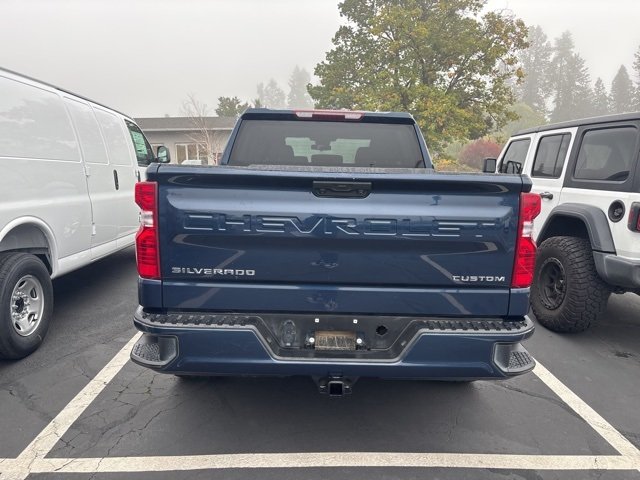 2023 Chevrolet Silverado 1500 Custom photo 3