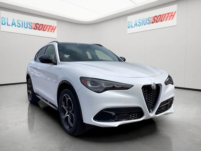 2024 Alfa Romeo Stelvio Veloce AWD's photo