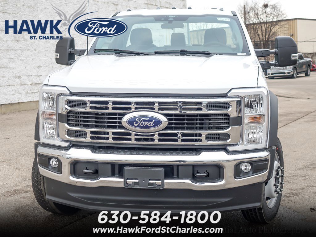 New 2026 Oxford White Ford F-450® XL image 4