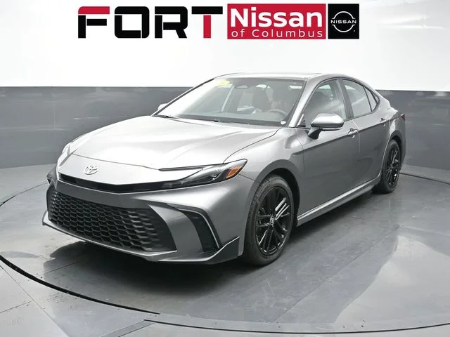 Used 2026  Toyota SE image 1