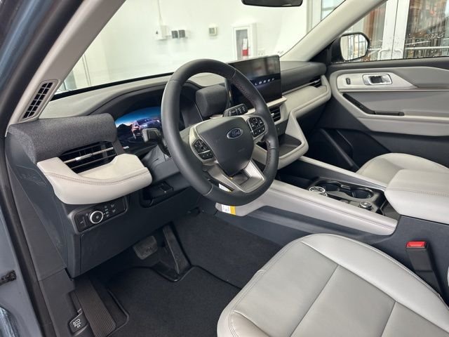 New 2026 Vapor Blue Metallic Ford Active image 14