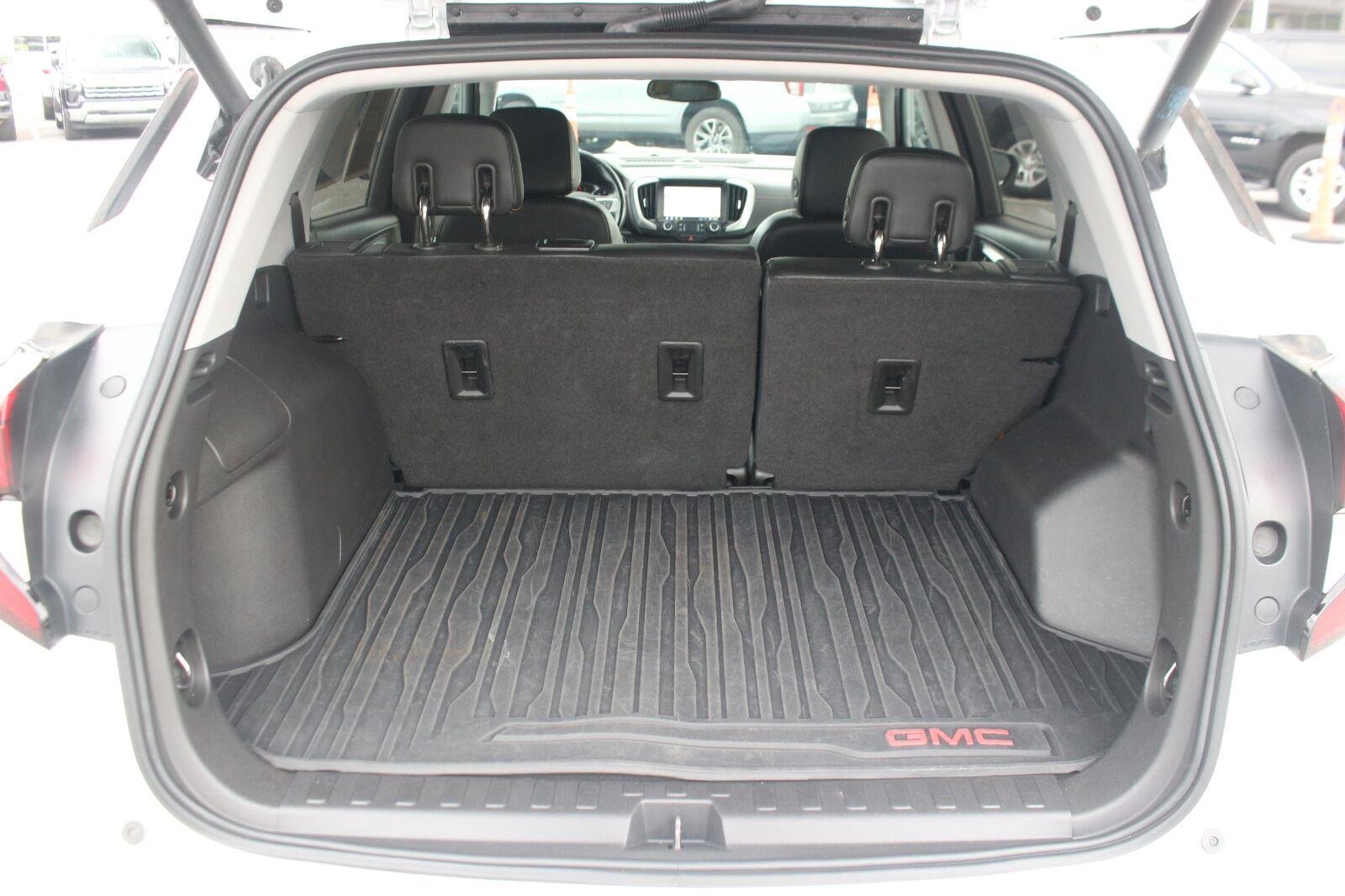 Used 2020 SUMMIT WHITE GMC SLT image 11