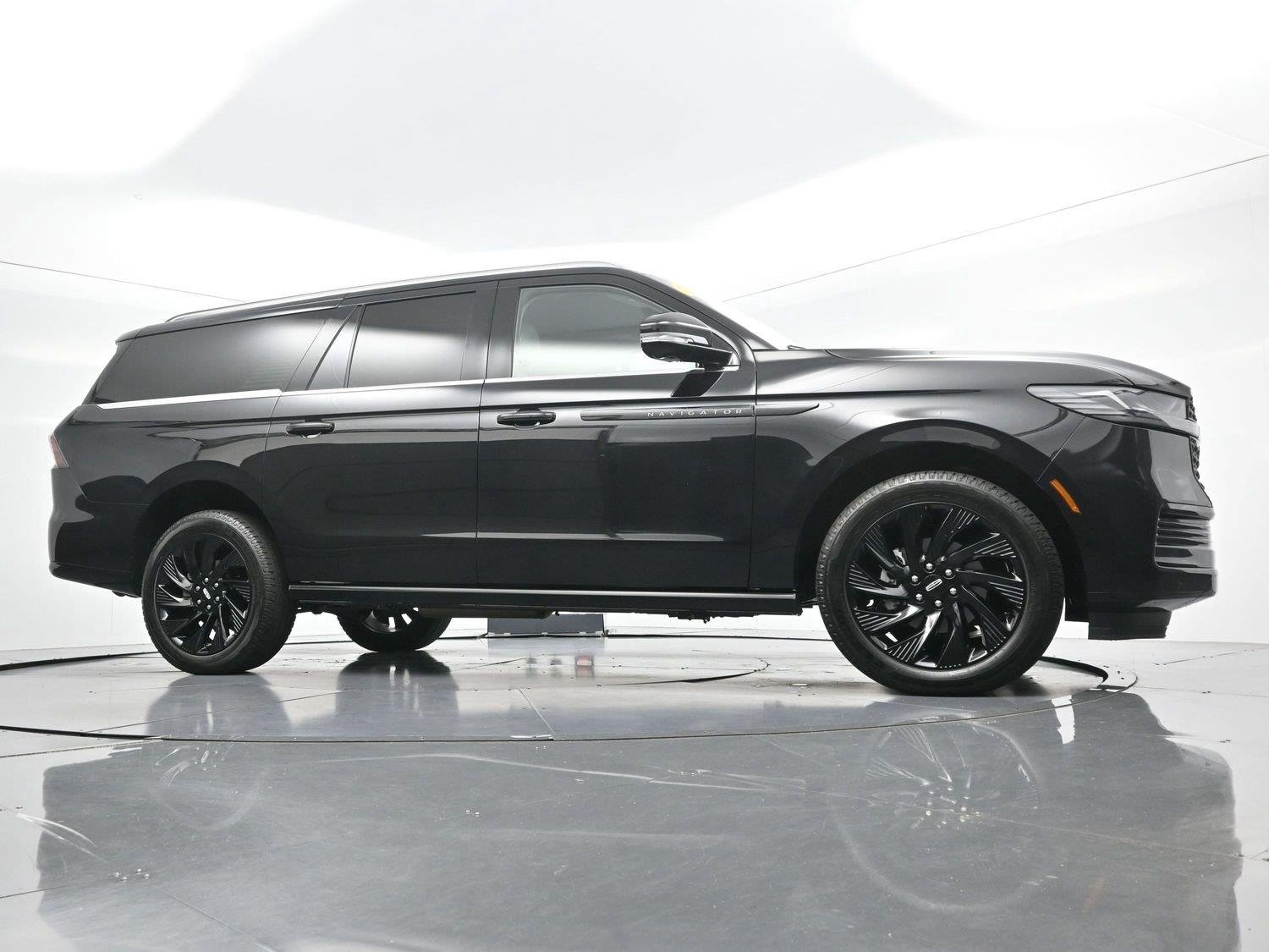 Used 2026 Infinite Black Metallic Clearcoat Lincoln Black Label image 60