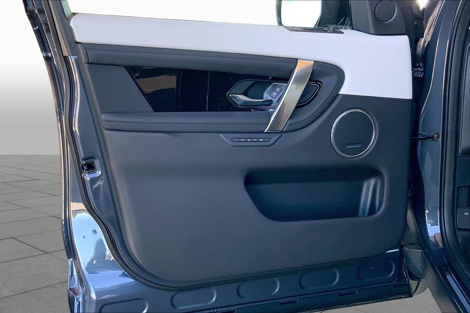 2025 Land Rover Discovery Sport S - Photo 10