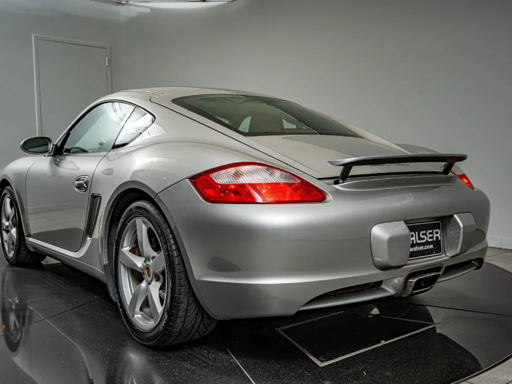 Used 2007 Arctic Silver Metallic Porsche  image 23