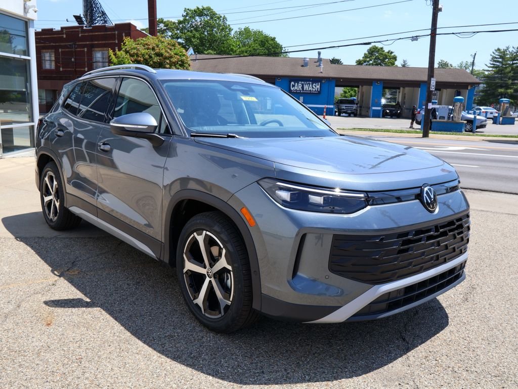 New 2026 Silver Volkswagen 2.0T SE image 7