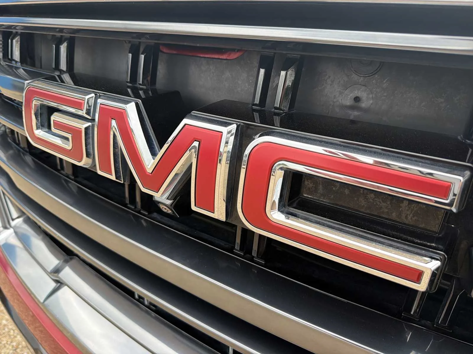 Used 2024 Volcanic Red Tintcoat GMC AT4 image 31