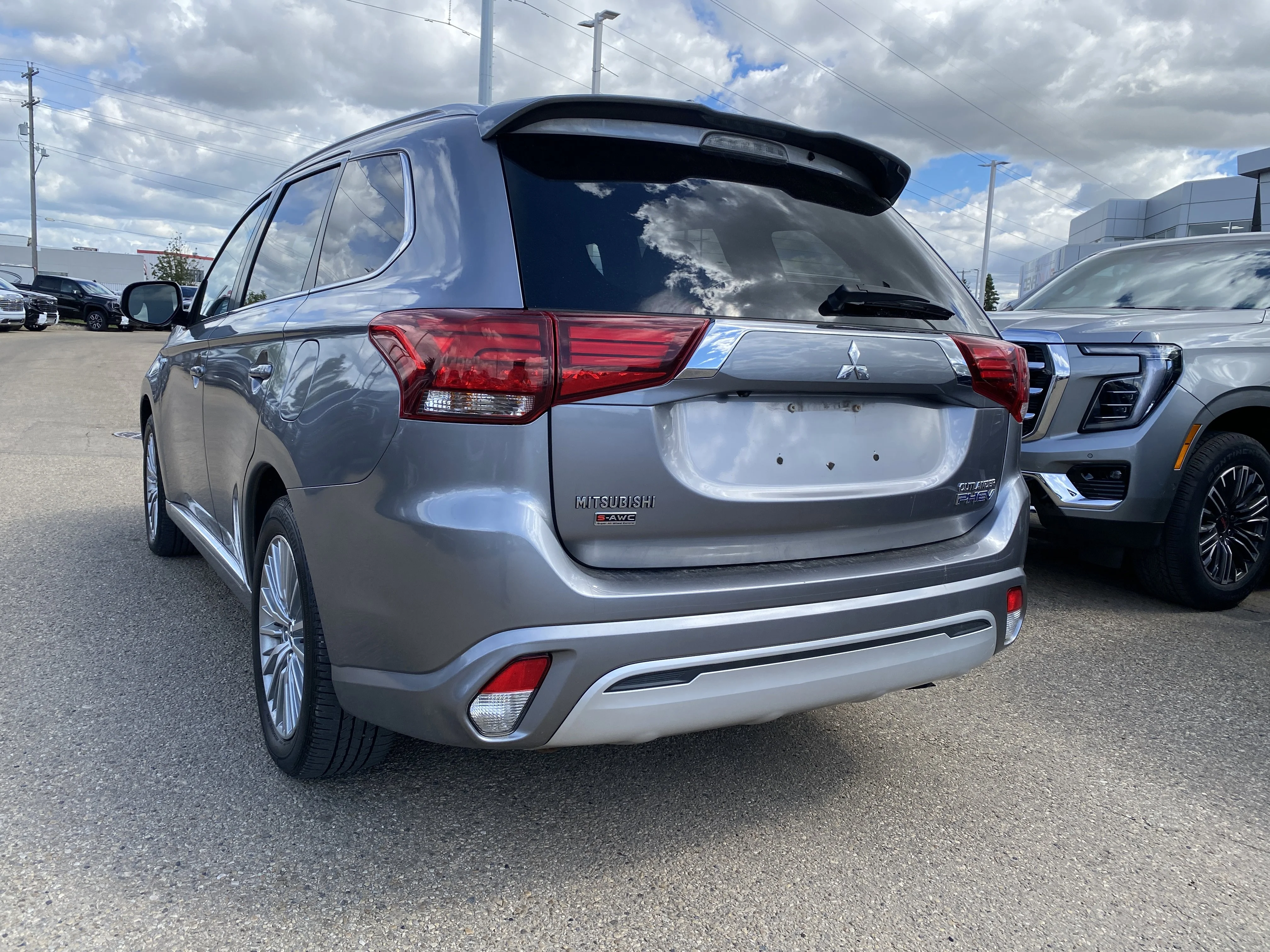 Certified Used 2019 Silver Mitsubishi SE S-AWC * LOW KM