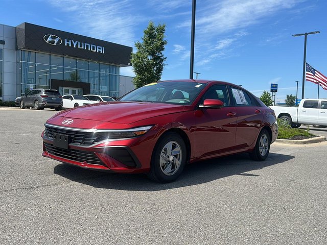 2025 Hyundai Elantra SE