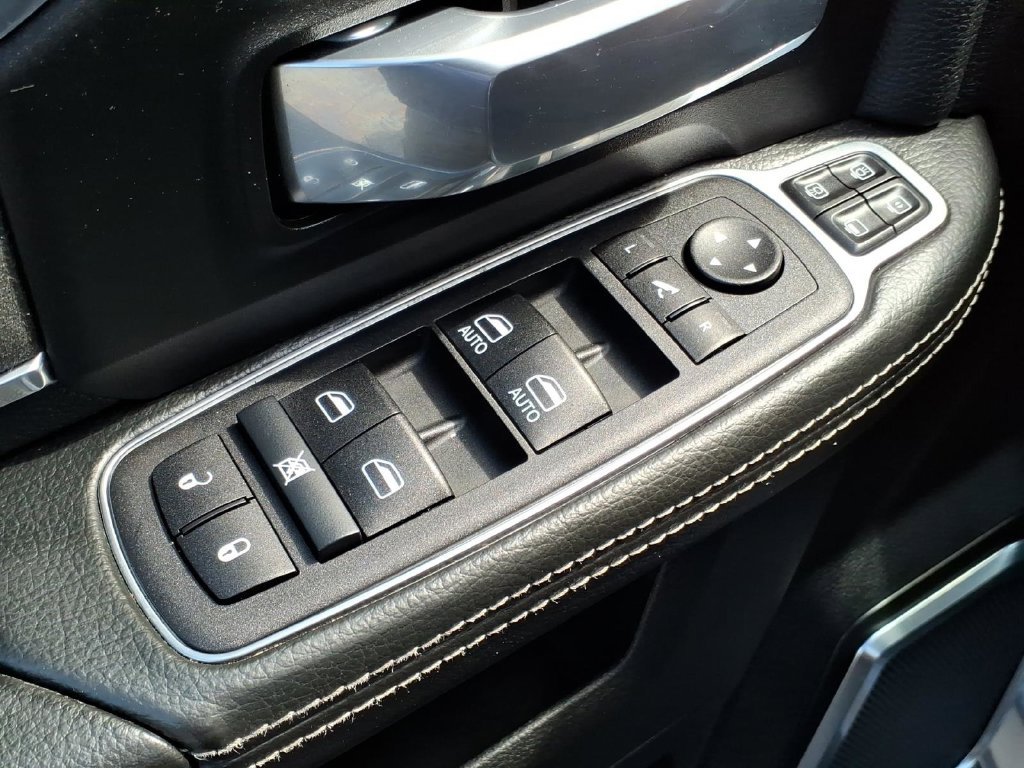 Used 2024 Billet Silver Metallic Ram Laramie level 1 w/safety group & cummins 6.7l diesel image 35
