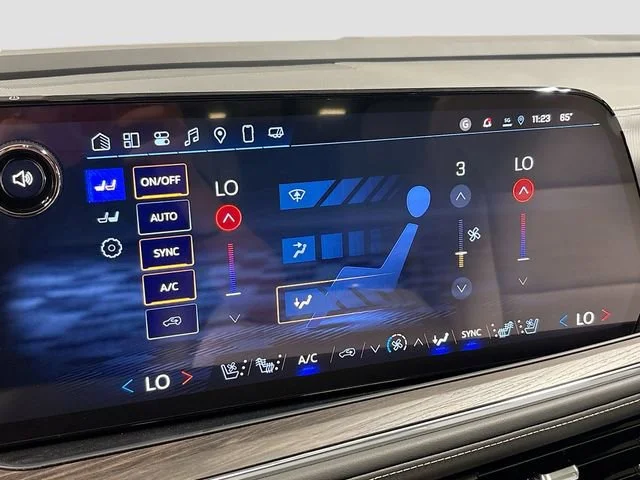 2025 Chevrolet Suburban Premier - Photo 19