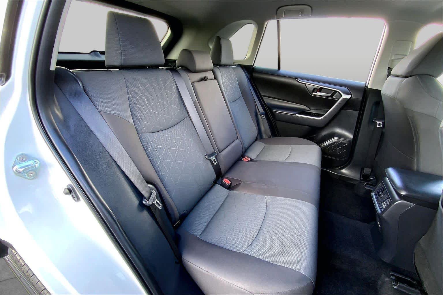 Used 2025 Ice Cap Toyota XLE image 19