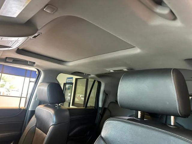 Used 2020 Summit White GMC  image 11