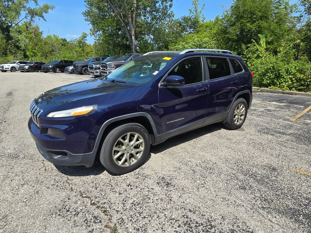 Used 2016 Jeep Cherokee Latitude with VIN 1C4PJMCBXGW210256 for sale in Kansas City