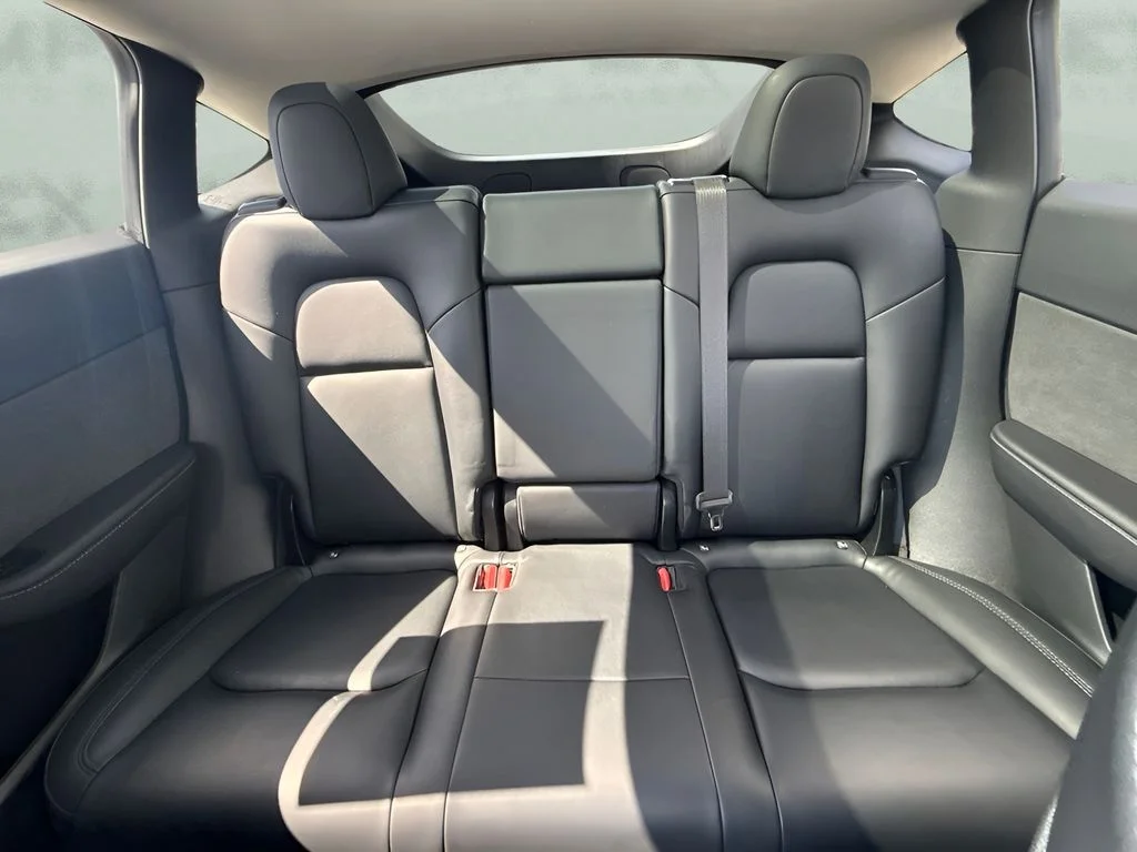 Used 2021 White Tesla Long Range image 7