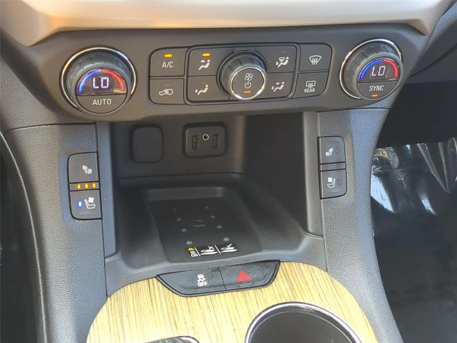 Used 2019 Red Quartz Tintcoat GMC Denali image 25