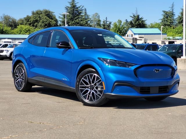 2025 Ford Mustang-Mach-e Premium's photo