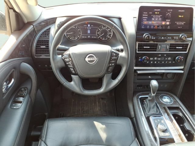 Used 2024 White Nissan Platinum 2WD image 4