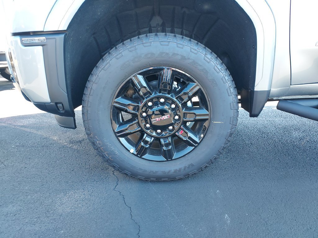 New 2026 Sterling Metallic GMC AT4 image 10