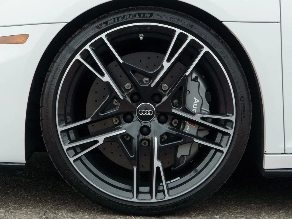 Used 2020  Audi V10 performance image 13