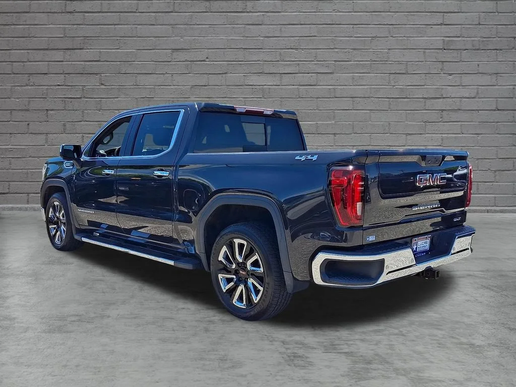 Used 2020 Carbon Black Metallic GMC SLT image 8