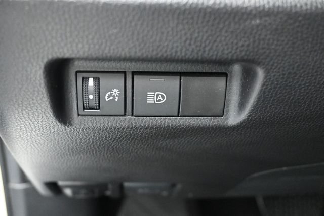 Used 2025 White Toyota XLE image 21