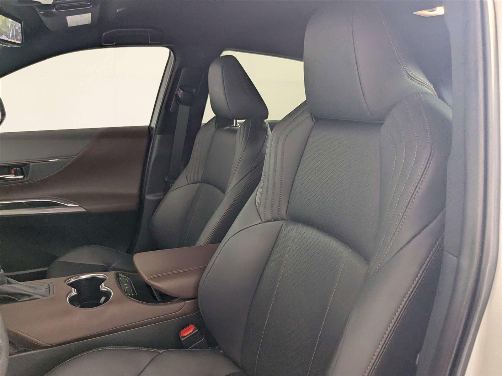 Certified Used 2023 Wind Chill Pearl Toyota Limited image 13