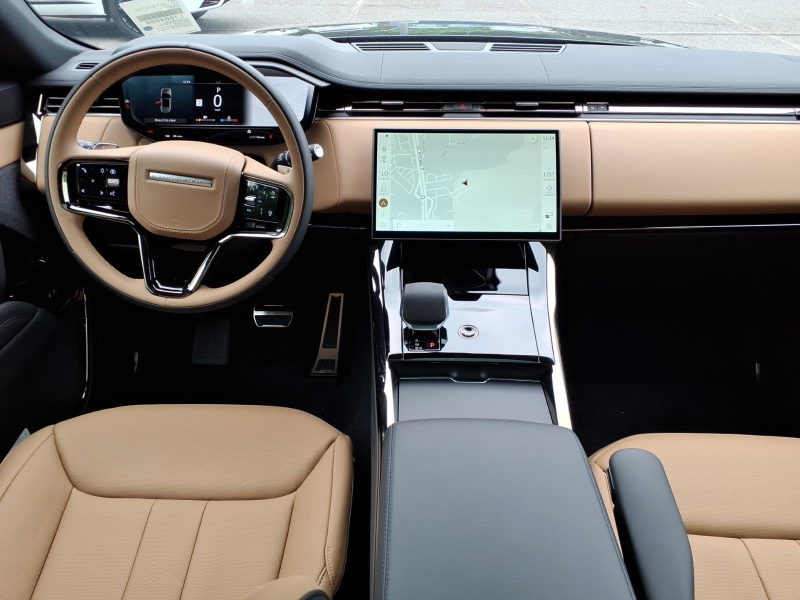 New 2026 Santorini Black LAND ROVER Dynamic SE image 4