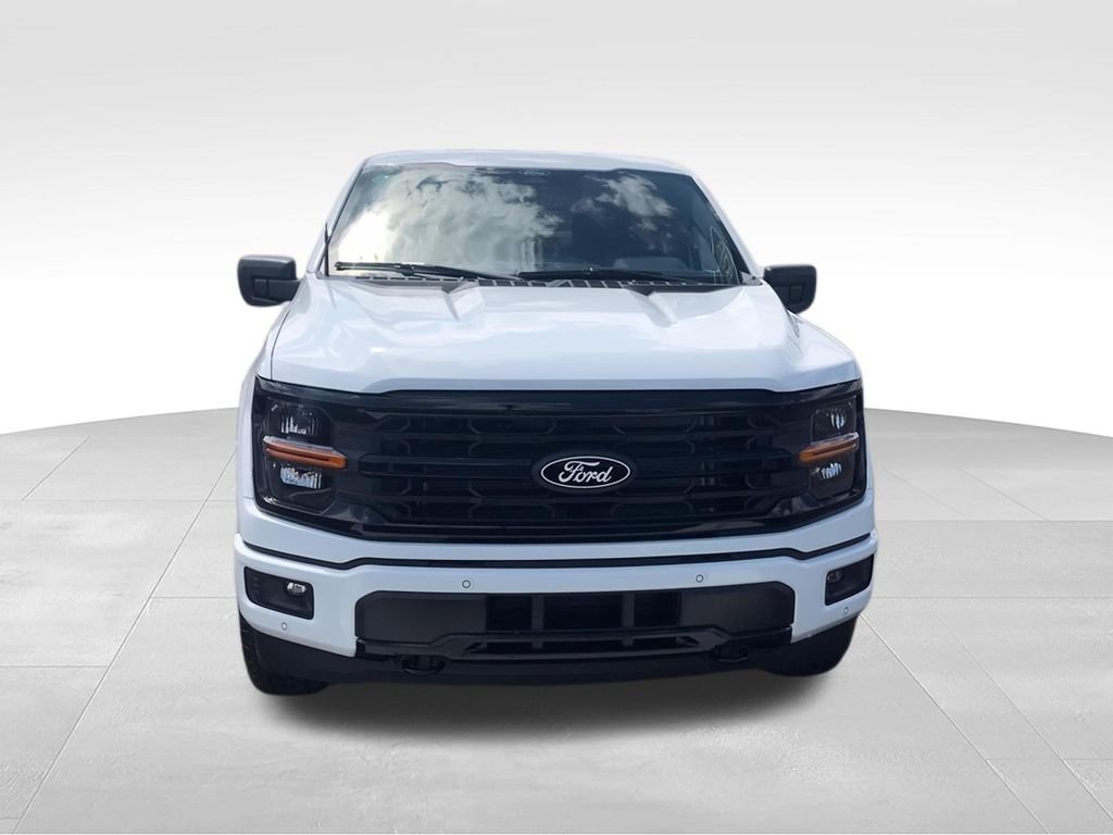 New 2026 White Ford XLT image 3