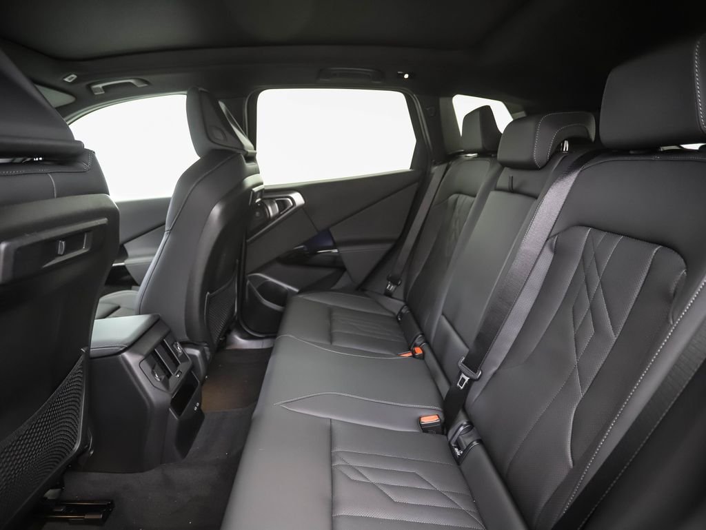 New 2026 Black Sapphire Metallic BMW 30 xDrive image 22