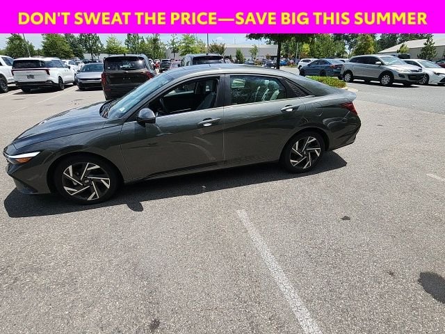 Used 2025 Gray Hyundai Limited image 5