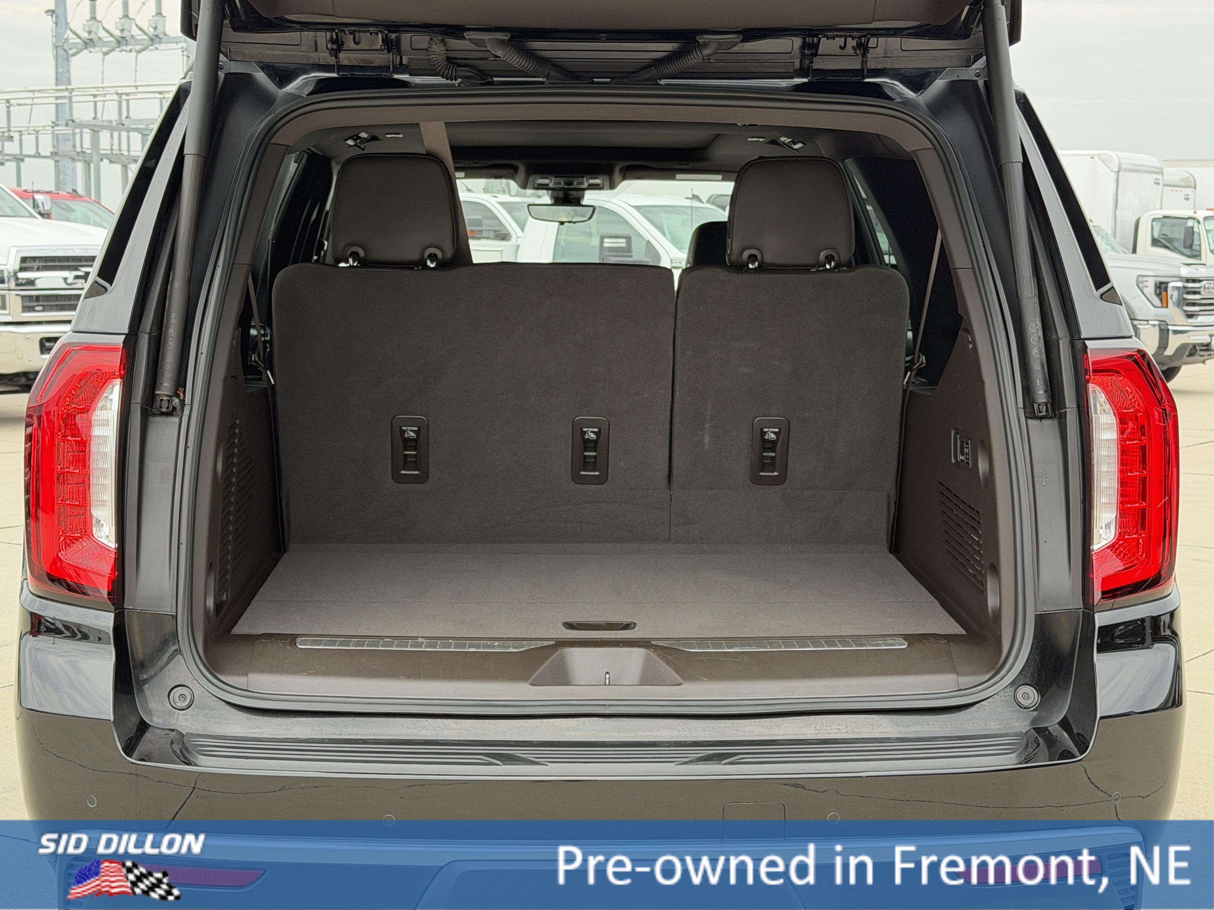 Used 2022 Onyx Black GMC Denali image 5