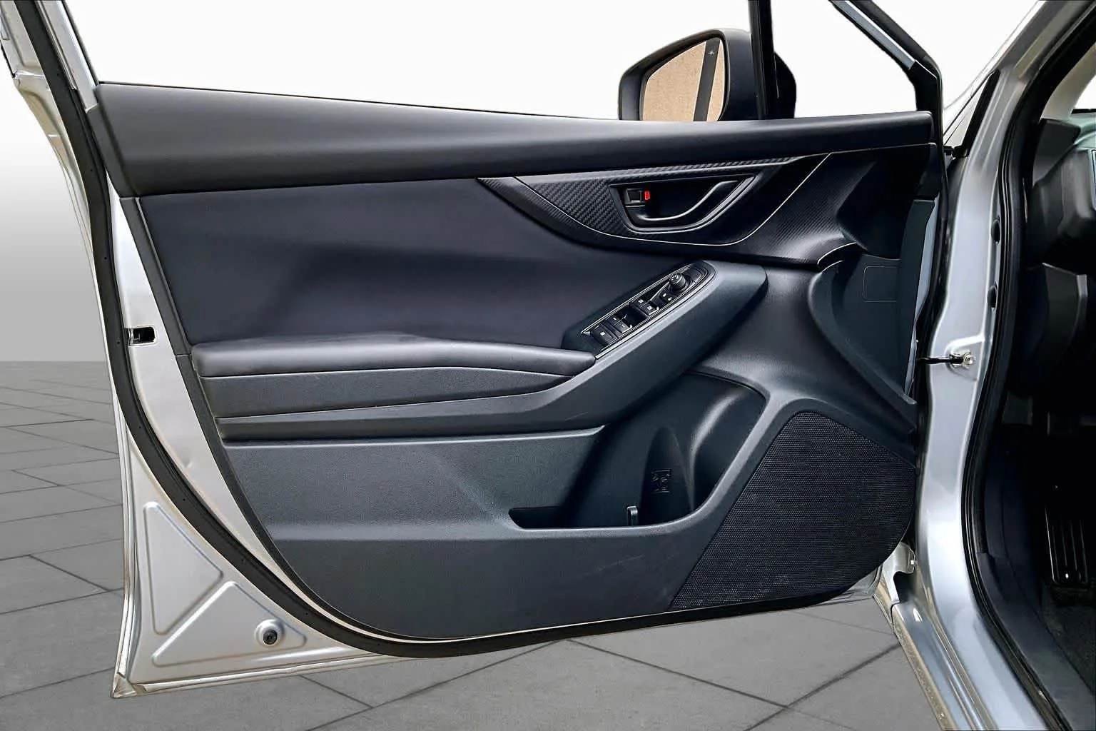 Used 2022 Ice Silver Metallic Subaru  image 21