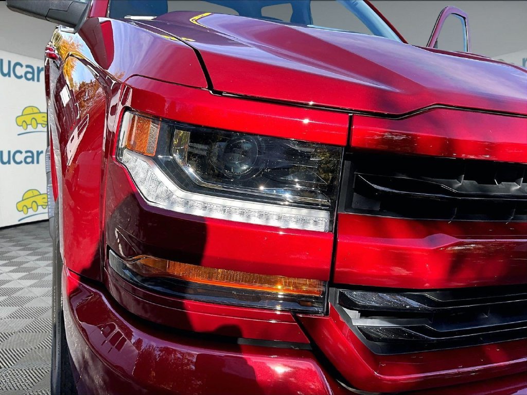 Used 2018 Red Chevrolet LT image 33